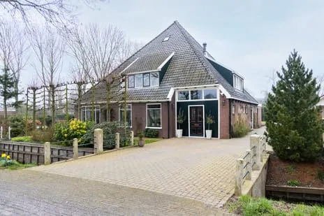 Vrijstaande woning te koop: Dorpsstraat 17, Risdam-Noord - Buurt 21 01 Zwaag