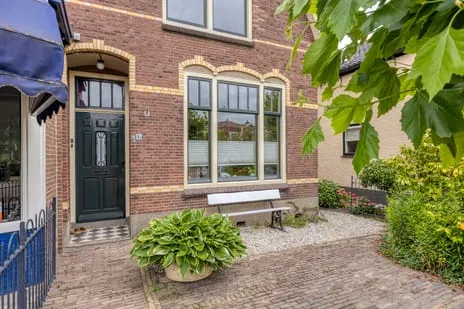 Twee-onder-één-kap te koop: Dorpsstraat 184, Harmelen-Noord (dorp) Harmelen
