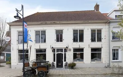 Tussenwoning te koop: Dorpsstraat 2, Hoofdplaat Hoofdplaat