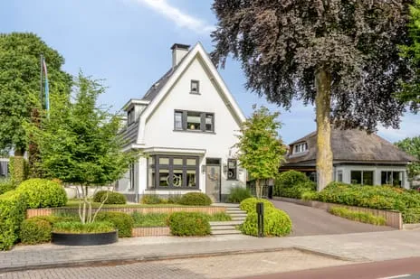 Vrijstaande woning te koop: Dorpsstraat 237, Wormshoef Lunteren