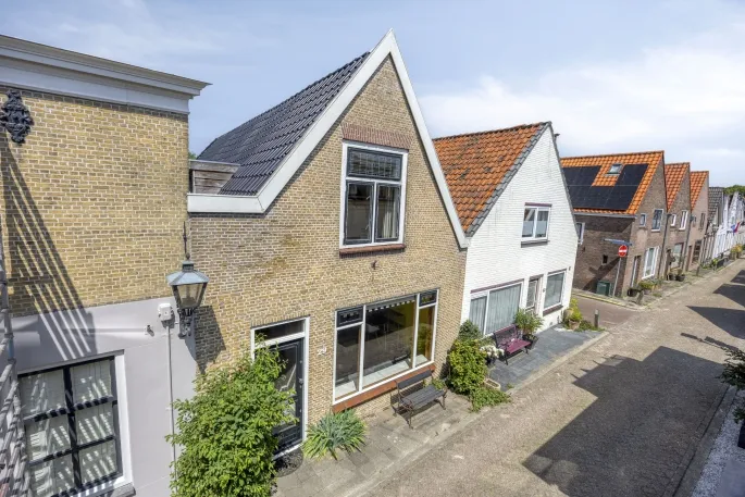 Tussenwoning te koop: Dorpsstraat 29, Zwartewaal Zwartewaal