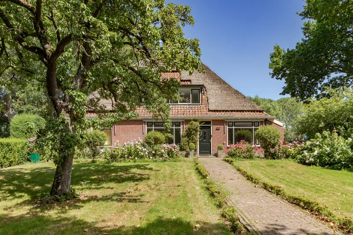 Vrijstaande woning te koop: Dorpsstraat 32, Risdam-Zuid - Buurt 20 08 Zwaag