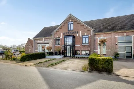 Tussenwoning te koop: Dorpsstraat 33, Windesheim Zwolle