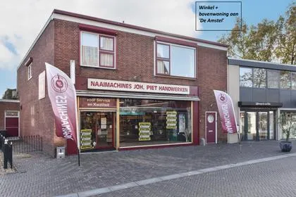 Twee-onder-één-kap te koop: Dorpsstraat 34, Uithoorn