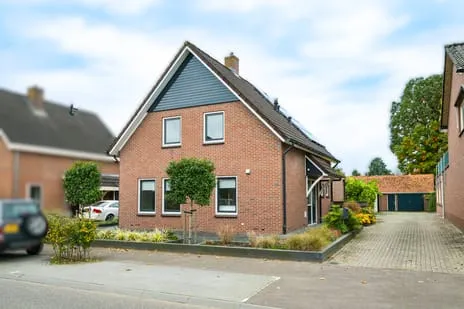 Vrijstaande woning te koop: Dorpsstraat 35, Halle Halle