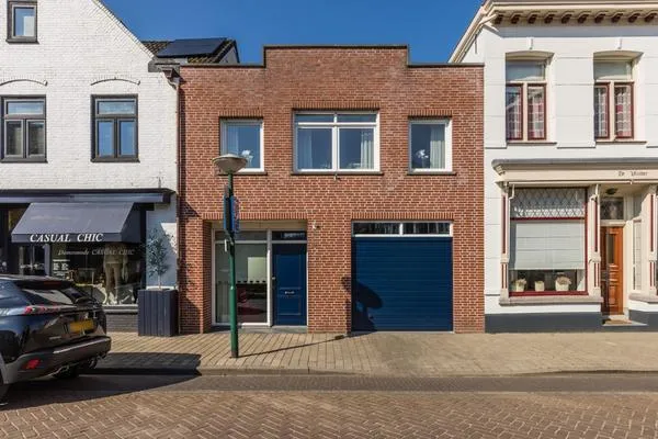Tussenwoning te koop: Dorpsstraat 42, Ossendrecht Ossendrecht