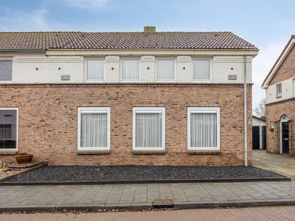 Twee-onder-één-kap te koop: Dorpsstraat 42, Someren