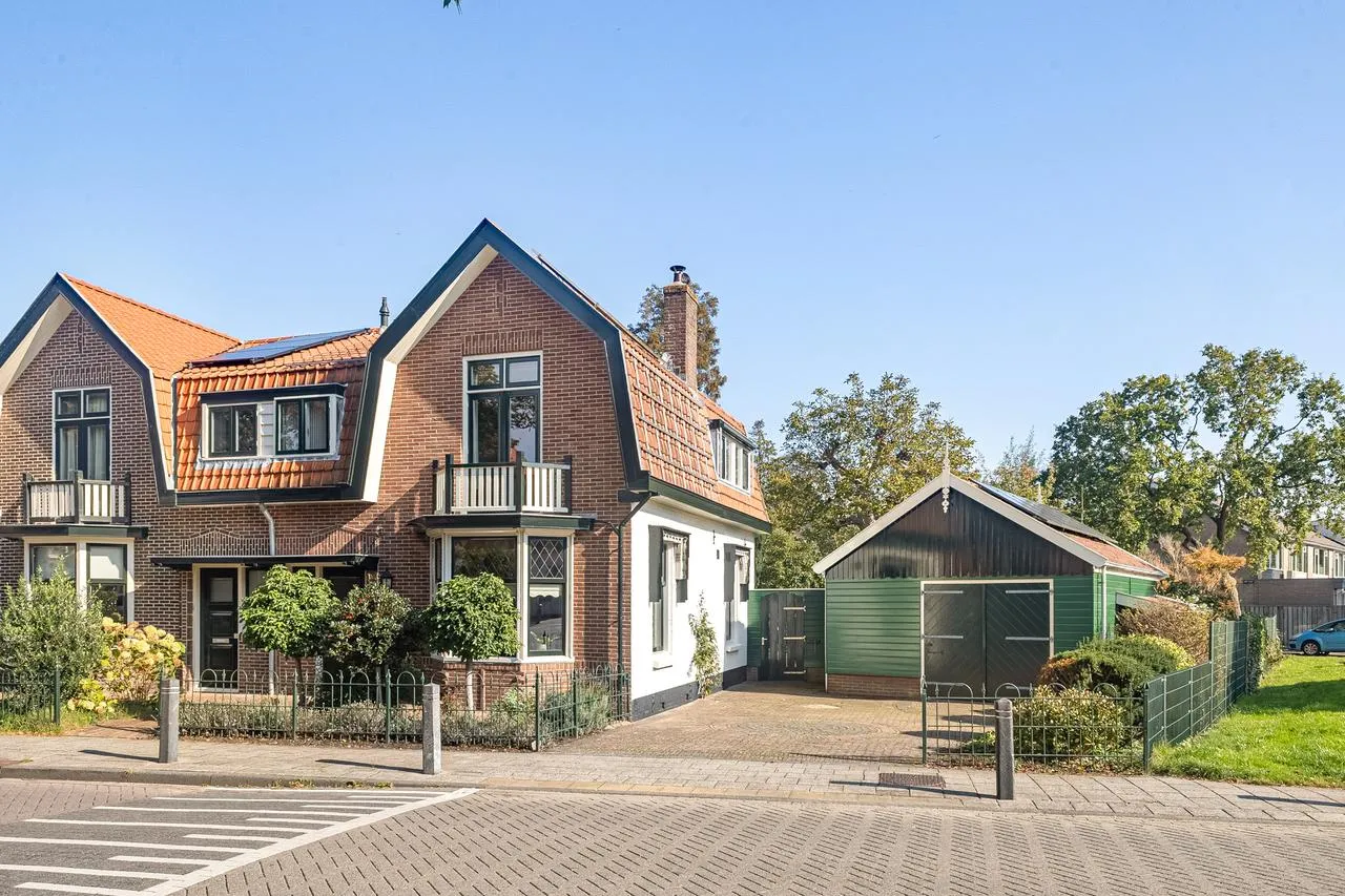 Twee-onder-één-kap te koop: Dorpsstraat 449, Assendelft