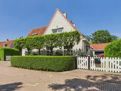 Detached house for sale: Dorpsstraat 48, Gapinge Gapinge