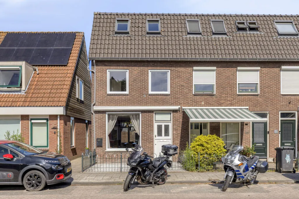 Hoekwoning te koop: Dorpsstraat 484, Assendelft