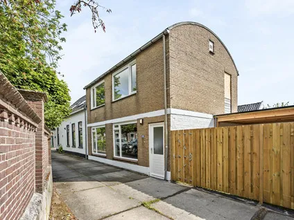 Appartement te huur: Dorpsstraat 50, Benthuizen Dorp-West Benthuizen