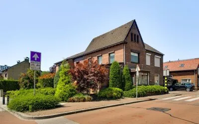 Twee-onder-één-kap te koop: Dorpsstraat 55, Schinnen Schinnen