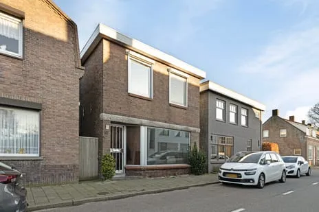 Twee-onder-één-kap te koop: Dorpsstraat 57, Nispen Nispen