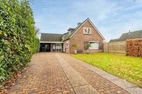 Vrijstaande woning te koop: Dorpsstraat 64, Zuidlaarderveen Zuidlaarderveen