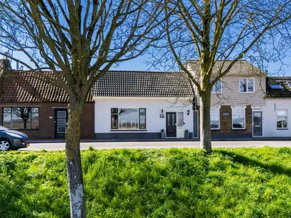 Tussenwoning te koop: Dorpsstraat 67, Zuid-Beijerland Woonkern Zuid-Beijerland