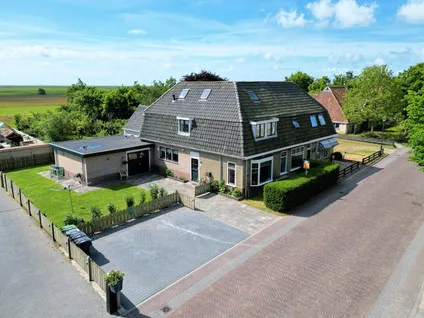 Twee-onder-één-kap te koop: Dorpsstraat 70, Hoorn Hoorn