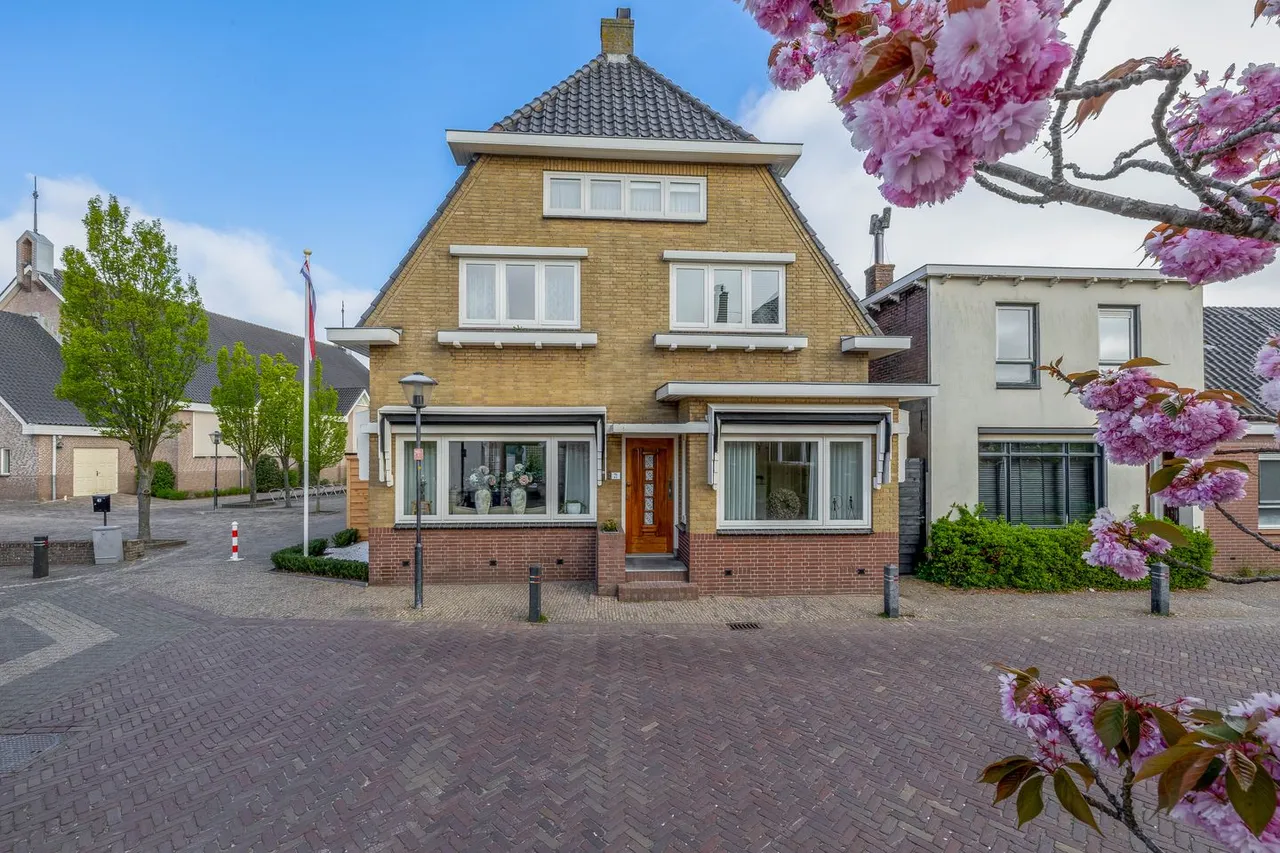 Vrijstaande woning te koop: Dorpsstraat 71, Benthuizen