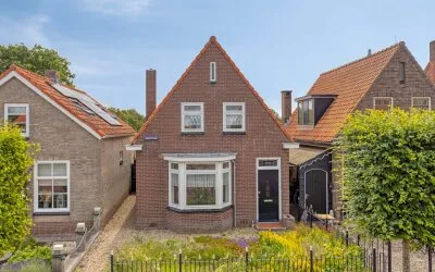 Detached house for sale: Dorpsstraat 72, Oostkapelle Oostkapelle