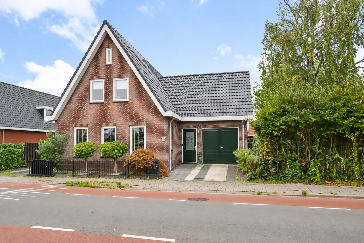 Vrijstaande woning te koop: Dorpsstraat 826, Assendelft