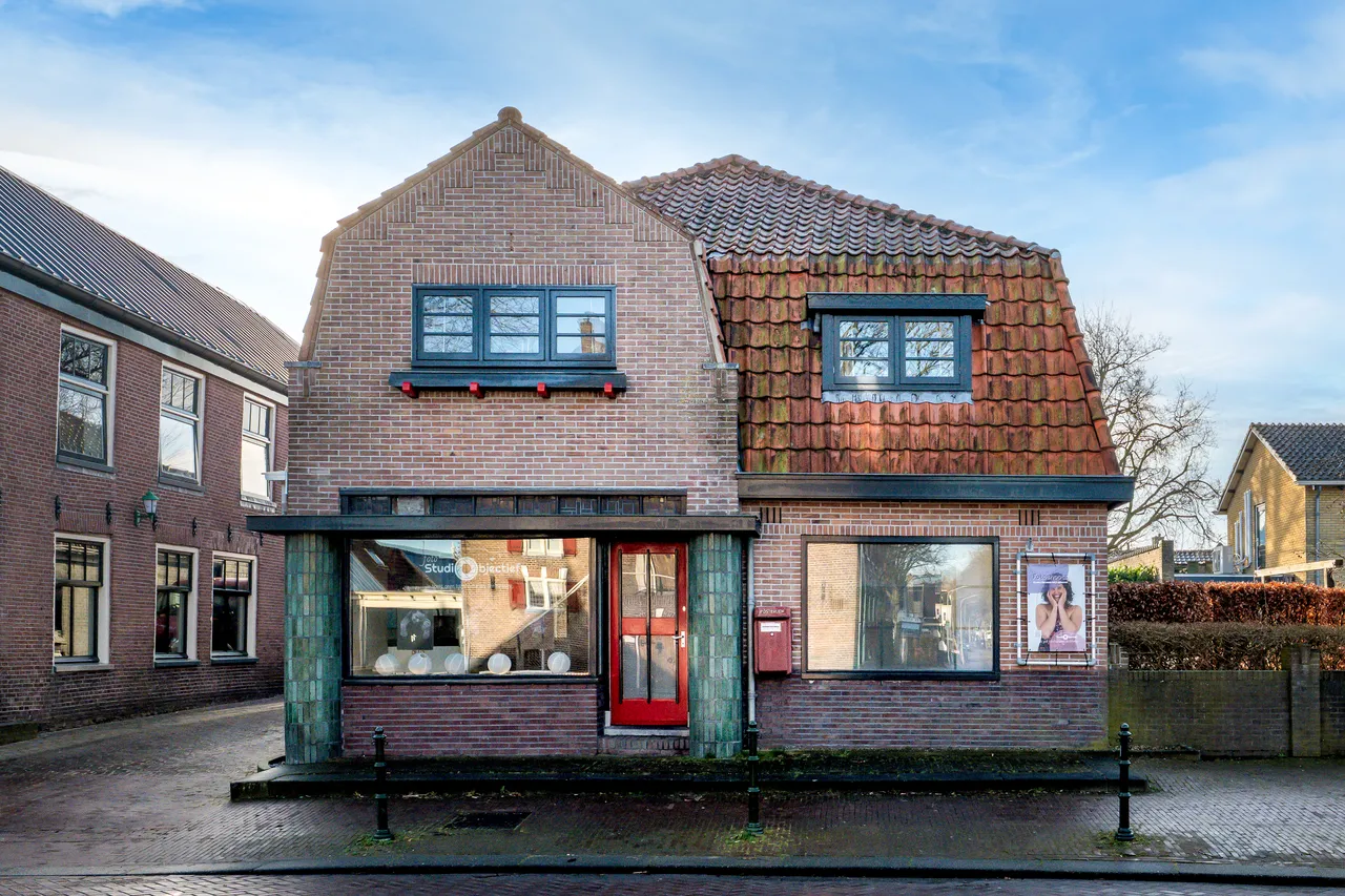 Vrijstaande woning te koop: Dorpsstraat 86, Winkel