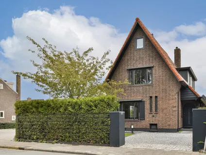 Vrijstaande woning te koop: Dorpsstraat 89, Centrum Aalsmeer