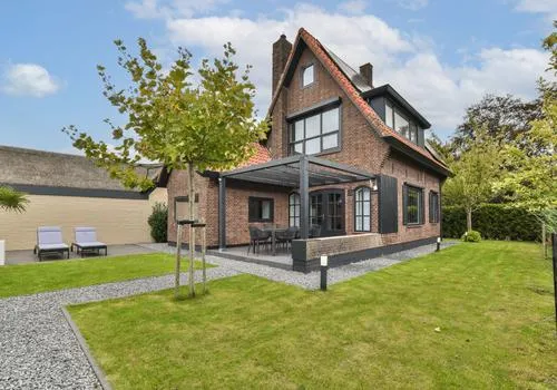 Vrijstaande woning te koop: Dorpsstraat 89, Centrum Aalsmeer