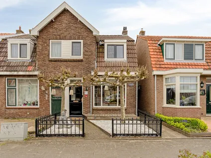 Twee-onder-één-kap te koop: Dorpsstraat 911, Waterrijk West Assendelft