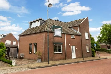 Hoekwoning te koop: Dorpsstraat 93, Aarlanderveen Dorp Aarlanderveen