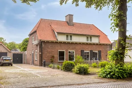 Twee-onder-één-kap te koop: Dorpstraat 55, Geffen Geffen