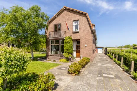 Vrijstaande woning te koop: Dorpsweg 2, Rockanje Rockanje