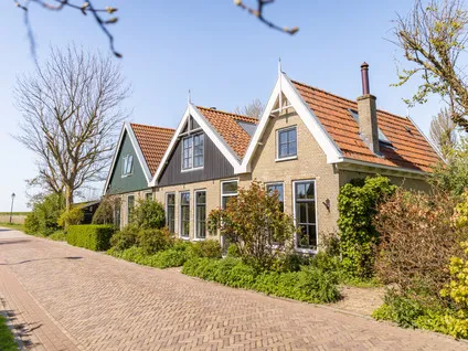 Twee-onder-één-kap te koop: Dorpsweg 22, Cornwerd Cornwerd