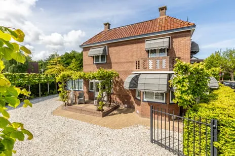 Vrijstaande woning te koop: Dorpsweg 3, Rockanje Rockanje