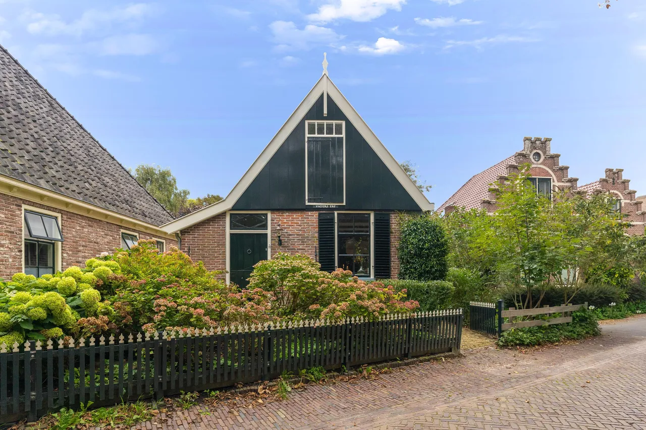 Vrijstaande woning te koop: Dorpsweg 49, Twisk