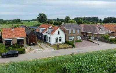 Vrijstaande woning te koop: Dorpsweg 9, t Lange Land Hellevoetsluis