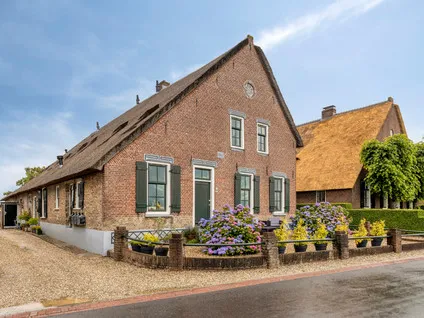 Hoekwoning te koop: Dorpsweg 98, Hoogblokland-Dorp Hoogblokland
