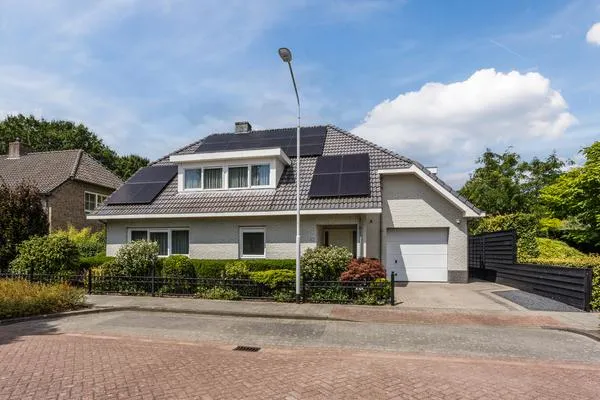 Vrijstaande woning te koop: Dorsvelden 12, Heivelden Best
