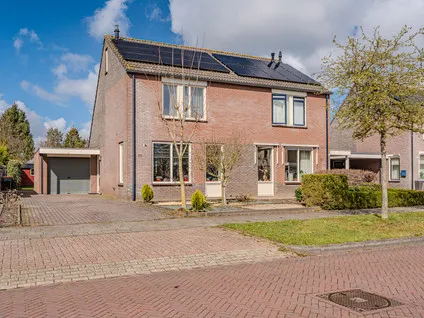 Twee-onder-één-kap te koop: Dotterbloem 10, Scheemda Scheemda