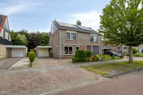 Twee-onder-één-kap te koop: Dotterbloem 37, Scheemda Scheemda