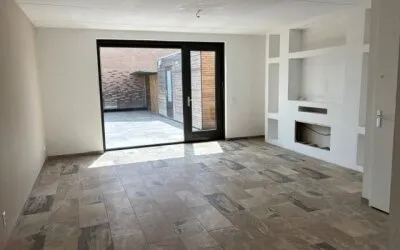 Tussenwoning te koop: Douglashout 102, Woensel-West Eindhoven