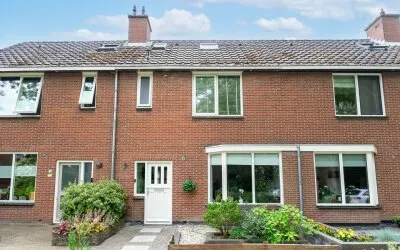 Tussenwoning te koop: Douwe Brouwerweg 13, Gommerwijk Oost Enkhuizen