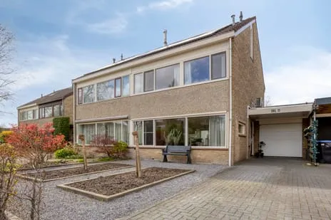 Tussenwoning te koop: Douwe Kalmaleane 11, Westeinde Leeuwarden