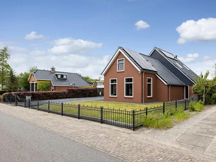 Vrijstaande woning te koop: Douwelaan 39, Oentsjerk Oentsjerk