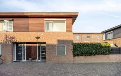 Tussenwoning te koop: Douwes Dekkerlaan 11, Eilandenbuurt Bergschenhoek