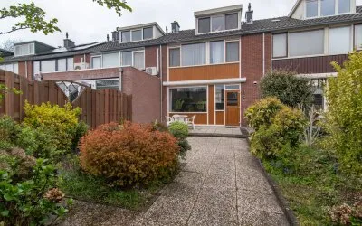 Tussenwoning te koop: Douzapad 12, Zoetermeer
