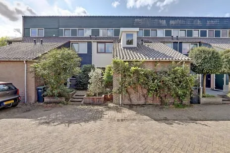 Tussenwoning te koop: Dovenetelhof 10, Eemdal-Zuid Baarn