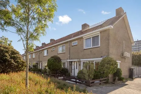 Hoekwoning te koop: Dr. Albert Schweitzerlaan 2, Wheermolen-Oost Purmerend