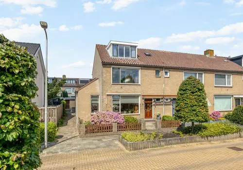 Hoekwoning te koop: Dr Albert Schweitzerstraat 18, Uitbreiding Dorp Bergambacht
