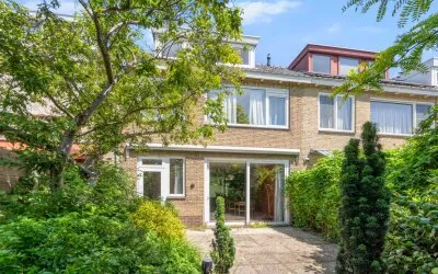 Tussenwoning te koop: Dr. Alphons Diepenbrockstraat 31, Nootdorp CentrumWest Nootdorp