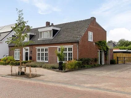 Twee-onder-één-kap te koop: Dr. Ant. Mathijsenstraat 27, Budel Budel