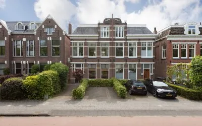 Twee-onder-één-kap te koop: Dr. Boumaweg 11, Stationsbuurt Sneek